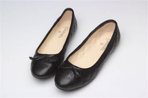 chanel black quilted flat shoes with bow|Chanel ballet shoes.